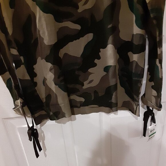 INC Size Large Olive Two Tone Green/Black Camouflage Tunic w/Long Sleeves - Picture 3 of 3